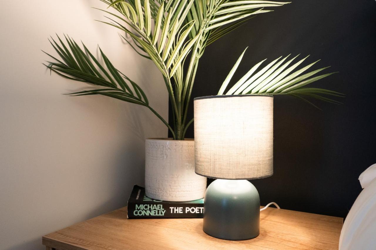 Stunning 2-Bedroom Home In City Centre With Wi-Fi! Royal Tunbridge Wells Eksteriør bilde